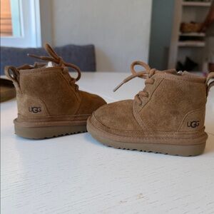 UGG Kids Chestnut Suede Lace-Up Boots